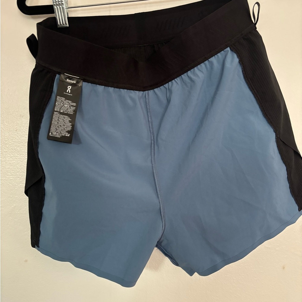 On Cloud Running Active Short Small - image 7